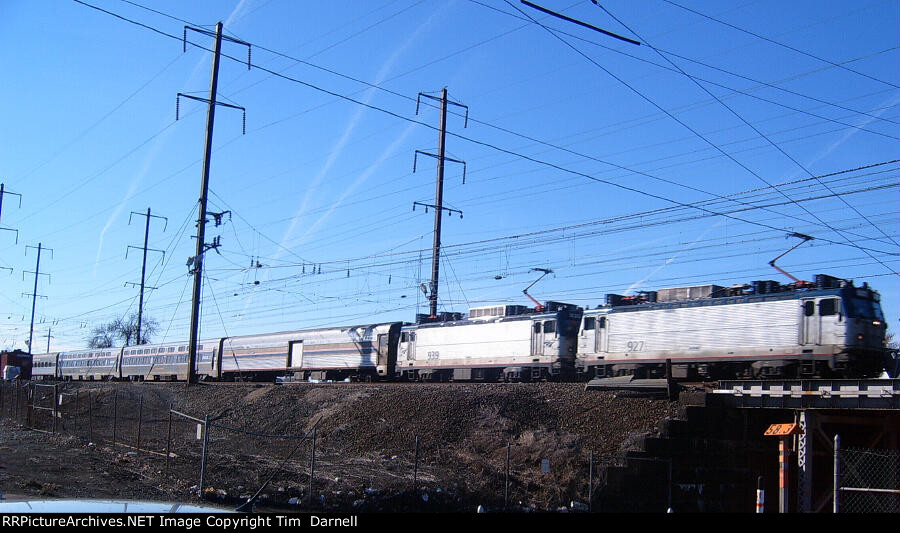 AMTK 927, 939 on train 20 The Crescent